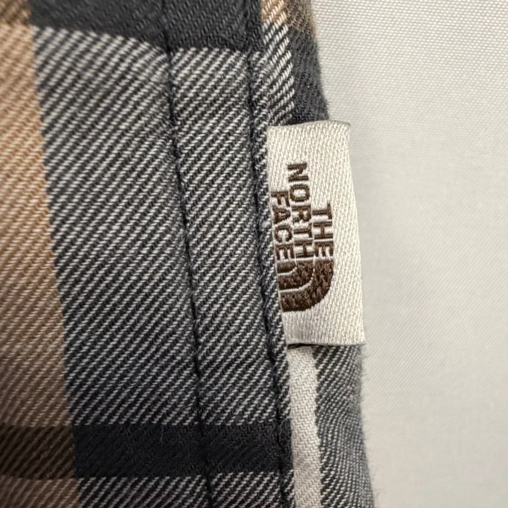 The North Face Mens Plaid Button Down Long Sleeve Shirt Brown Black White Small